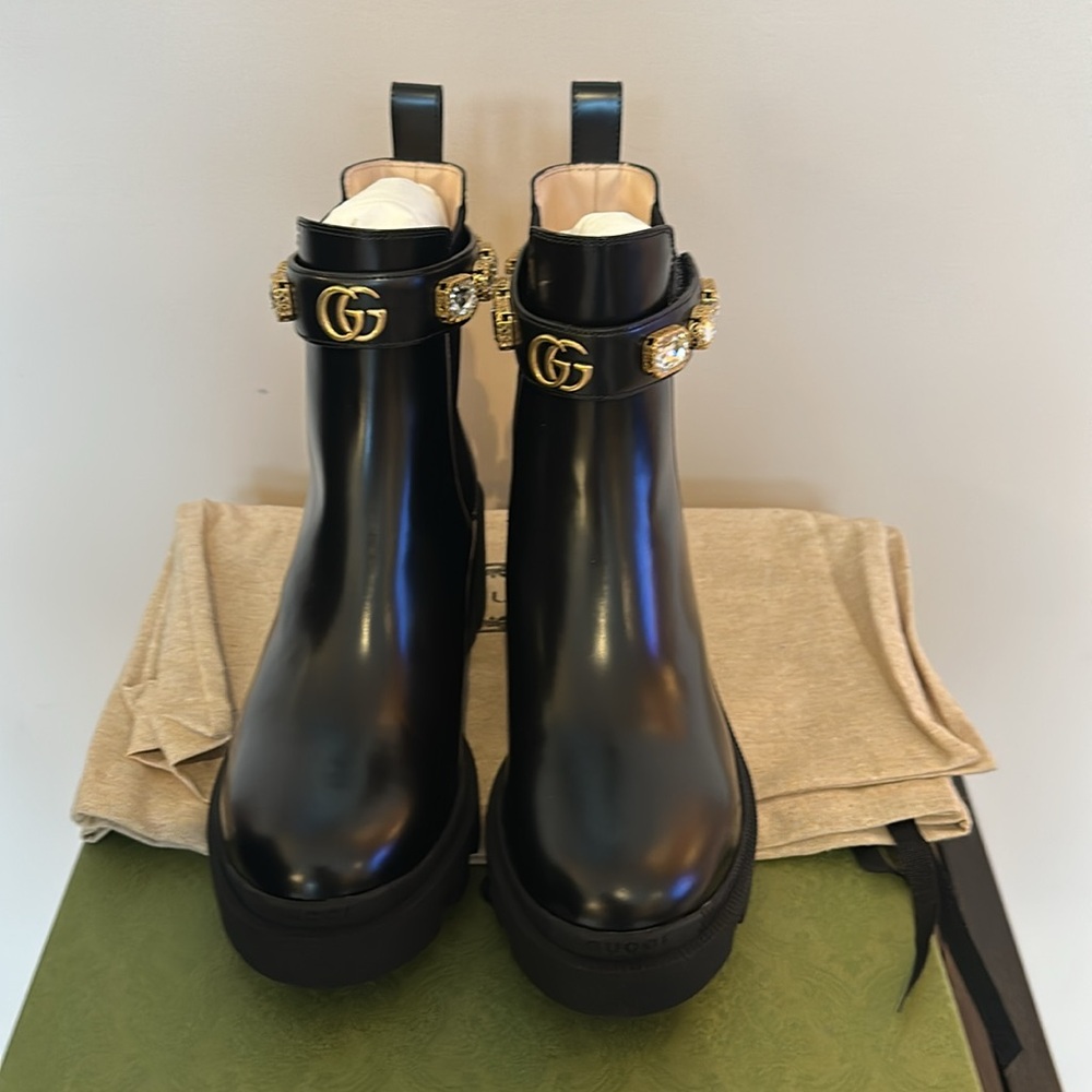Gucci Leather Ankle Boot with Belt - Picture 5 of 9